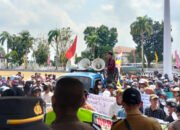 Ratusan Warga Teloko Demo ke Kantor Pemkab OKI
