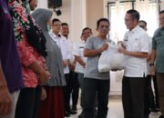 Jalani Program Presiden, Ratu Dewa Konsisten Bagikan Sembako Gratis