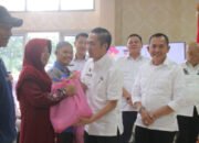Ratu Dewa Laksanakan Arahan Presiden, Bagikan Sembako di Awal Tahun