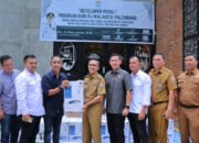 Pj Walikota Palembang Serahkan Bantuan 100 Lampu Jalan