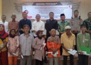 Pj Sekda Palembang Salurkan Paket Sembako ke Warga IT 1