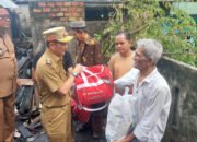 Ratu Dewa Turun Lapangan Berikan Bantuan Untuk Korban Kebakaran di Seberang Ulu 1