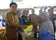 Beras serta Minyak Goreng Diserbu Warga