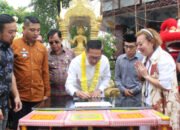 Cap Go Meh, Ratu Dewa Letakan Batu Pertama Pembangunan Mushola di Vihara Sembilan Bidadari