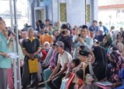 Ratu Dewa Jemput Bola di SU I, Permudah Masyarakat Punya Kartu KIS Sambil Bagikan Ratusan Sembako