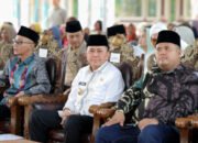 Hadiri Nuzulul Qur’an di OKU Timur, Pj Gubernur Agus Fatoni Bagikan Ratusan Paket Sembako