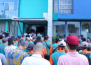 Ratusan PHL Dinas Perkimtan Terima Sembako dan THR