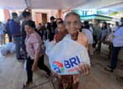 Peringati Hari Raya Waisak, BRI Peduli Salurkan Bantuan Sarana Pra-sarana Vihara dan Bagikan Sembako Untuk Umat Buddha