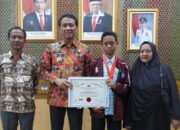 Bikin Bangga, Yidha Anak Desa Asal OKI Juara Kompetisi Matematika Tingkat Dunia