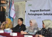 Dukung Pendidikan, Pegadaian Palembang Bersama IZI Bagikan Perlengkapan Sekolah