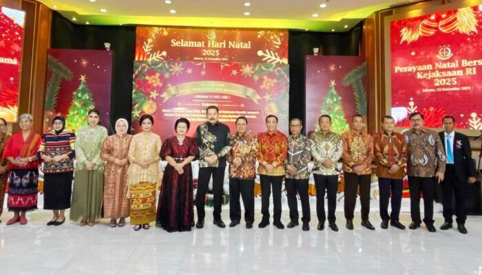 Jan Maringka Hadiri Natal Bersama Keluarga Besar Kejaksaan RI