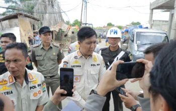 Satpol PP Palembang Bongkar Empat Pondok di DAS Udang Jakabaring