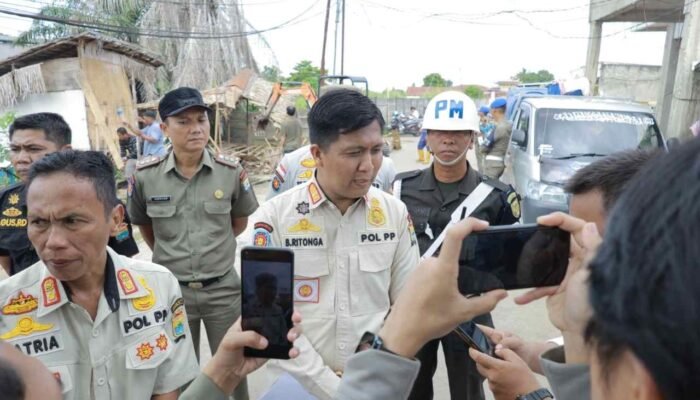 Satpol PP Palembang Bongkar Empat Pondok di DAS Udang Jakabaring