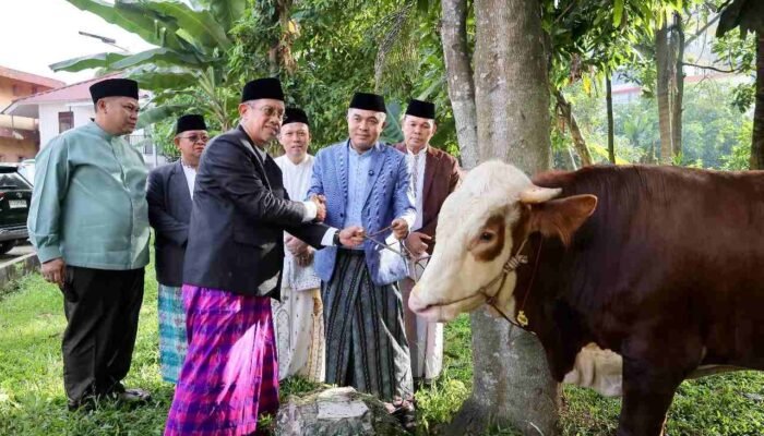 Wali Kota Berkurban di Masjid Al-Fathul Akbar Jakabaring