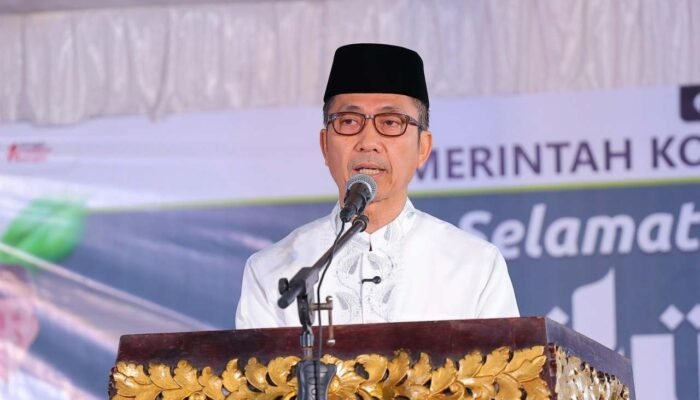 Dewa Sholat Idul Adha Bersama Ribuan Jemaah di Masjid Agung