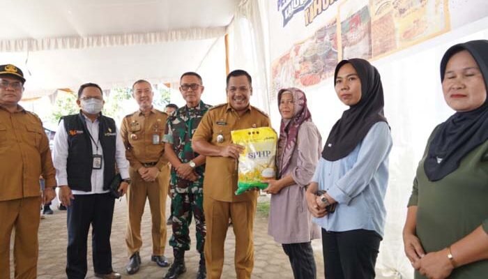 Gelar Pasar Murah, Pemkab OKI Intervensi Harga Sembako Jelang Idul Adha