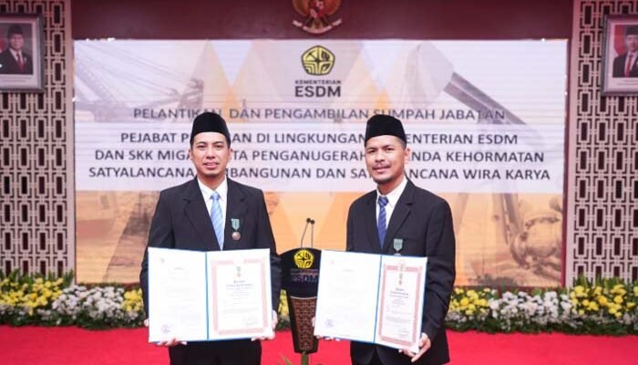 Tiga Karyawan PTBA Raih Satyalancana Wira Karya