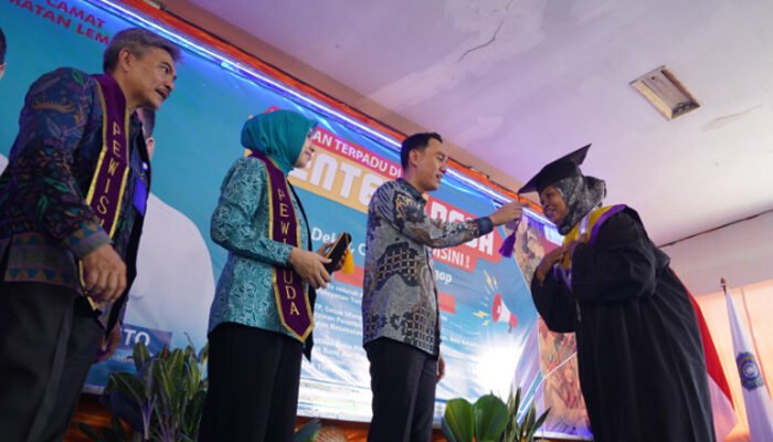 Bupati Muchendi Hadirkan Lentera Desa di Lempuing, Warga Antusias Akses Layanan Publik