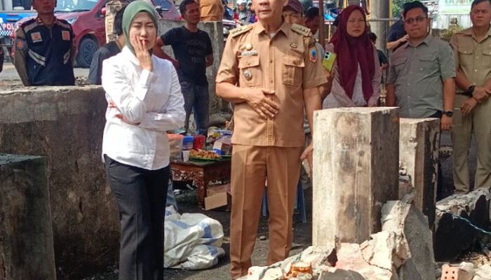 Kunjungi Korban Kebakaran Wabup Lahat Minta Warga Cek Instalasi Listrik