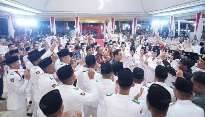 Sukses Kawal Merah Putih, Bupati Muchendi Ajak Paskibraka OKI Terus Berkarya