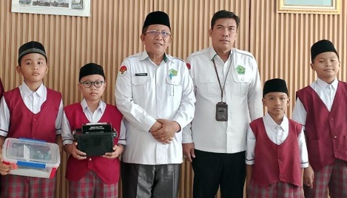 Tim Robotik MI Khoiru Ummah Pangkalpinang Bersiap Berlaga ke Ajang FAIRCOS 2026 di UNSRI