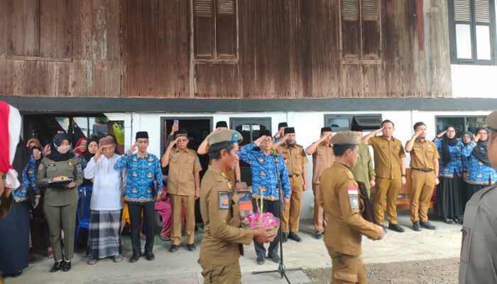Pemkab OKI Makamkan PNS Inspektorat Secara Kedinasan