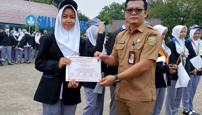 Tunjukkan  Kemampuan Enam Siswa SMAN 4 Lahat Ukir Prestasi