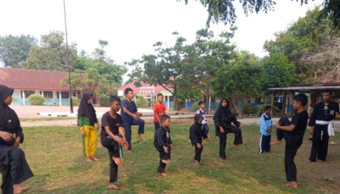 Mengasah Pendekar Muda: SMP Negeri 1 Tanjung Tebat Genjot Latihan Pencak Silat Demi Mahkota O2SN Lahat