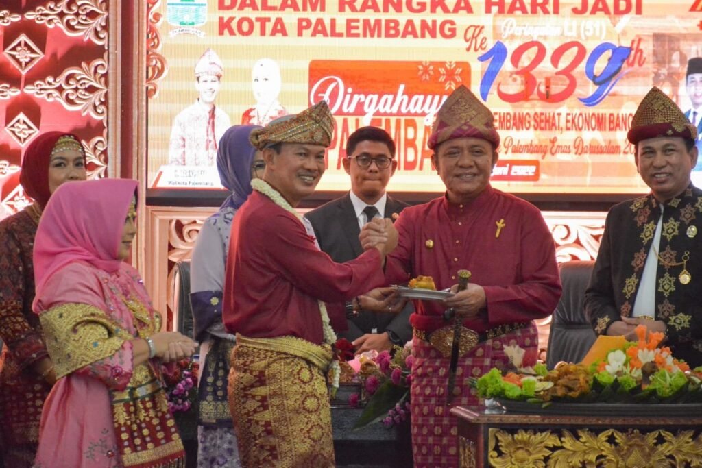 Herman Deru Puji Harnojoyo di Rapat Paripurna HUT Palembang