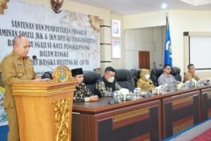 Walikota Pangkalpinang Serahkan Santunan JKK dan JKM untuk Guru Ngaji