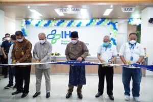 Herman Deru Promosikan&nbsp; Layanan Pengobatan Pemecah Batu Ginjal Tanpa Operasi