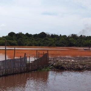 Sungai Tercemar Limbah, Puluhan Warga Lingkis Gatal-Gatal