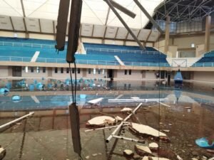 Talang Air Gor Perahu Kajang Ambruk Hancurkan Sejumlah Fasilitas