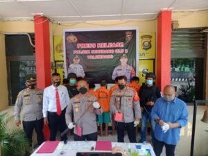 Pelaku Begal Bersenjata Celurit Diringkus Polisi