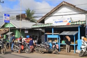 Agen BRILink, Inovasi BRI yang Berhasil Menjembatani Masyarakat Daerah Terpencil