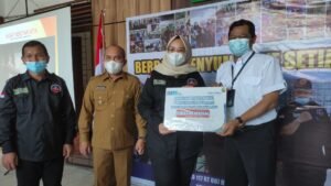 Angkasa Pura II Depati Amir dan Yayasan GETAS Gelar Khitanan Massal