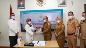 Molen Serahkan LKPD Unaudited Tahun Anggaran 2021 ke BPK