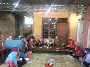 Monica Haprinda Lakukan Pembinaan PKK RT RW Di Kelurahan Pintu Air