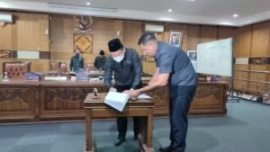 DPRD OKU Gelar Paripurna Pembentukan AKD