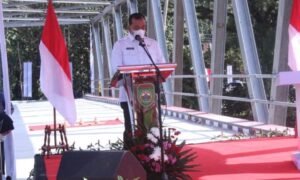 Dihadiri Dua Menteri, Jembatan Desa Lontar Muara Jaya Diresmikan