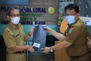 Dukung GSMP, Setda Provinsi&nbsp;dan PUBM Sumsel Salurkan Bantuan Polybag Media Tanam