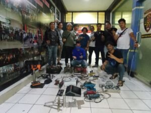 Diduga Jadi Tempat Home Industri Senpira, Polisi Geledah Rumah Warga di Gandus