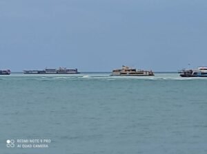 Mengintip Aktivitas Tambang Tradisional di Laut Matras&nbsp;