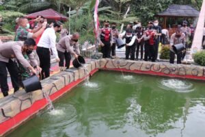 Kapolda Sumsel Resmikan Kolam Sanika Satyawada dan Gelar Vidcon Vaksinasi Nusantara