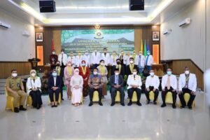 Herman Deru Harapkan Lulusan Kedokteran Unsri Siap Mengabdikan Diri Hingga ke Pelosok