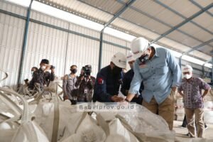 Pengolahan Logam Titanium Tinggal Menunggu Keputusan Pusat