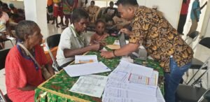 Kisah Nikolas Petugas BRI Penyalur Bansos di&nbsp;  Merauke