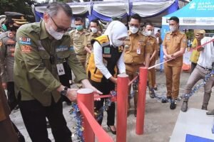 Pemkot Palembang dan BSB Berikan Bantuan 7 Unit Gerobak Usaha untuk UMKM&nbsp;