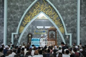 Gubernur Ajak Warga Penyak Makmurkan Masjid Baitul Muslimin