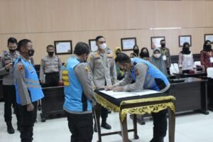 Kapolda Sumsel Pimpin Upacara Pengambilan Sumpah dan Penandatanganan Pakta Integritas